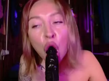 Chaturbate Live Sex Cam of mimibobby