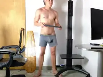 Chaturbate Free Porn Cam of harry_brown2324
