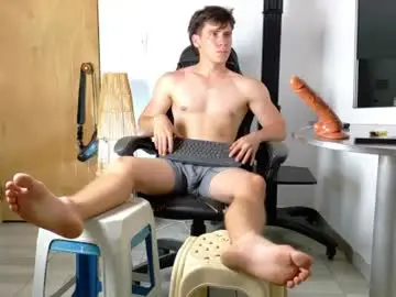 Chaturbate Live Porn of harry_brown2324