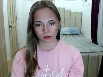 Chaturbate Live Sex Cam of queen_heart0