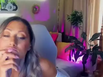 Chaturbate Free Porn Cam of sarahholly