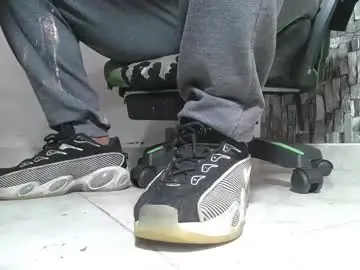 Chaturbate Nude Webcam of srfindomfeet_