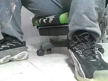 Chaturbate Free Porn Cam of srfindomfeet_