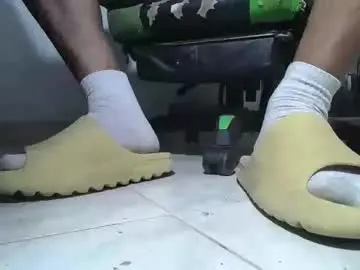 Chaturbate Live Sex of srfindomfeet_