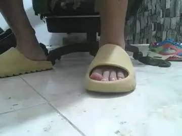 Chaturbate Nude Webcam of srfindomfeet_