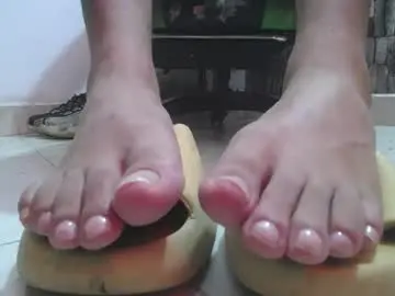 Chaturbate Sex Cam of srfindomfeet_