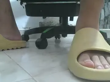 Chaturbate Nude Webcam of srfindomfeet_