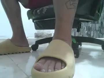 Chaturbate Best live sex cam show of srfindomfeet_
