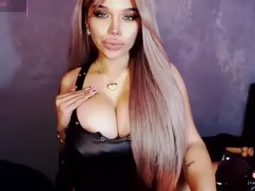 Chaturbate Live Sex of hotsexyhugetrans