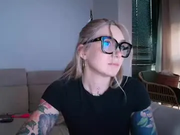 Chaturbate Adult Webcam of tattoobbgirl