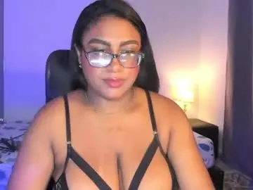 Chaturbate Live Sex Cam of ebony__queen2