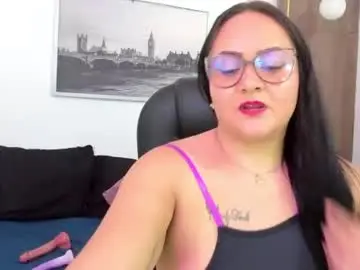 Chaturbate Sex Cam of jazmin_flores1