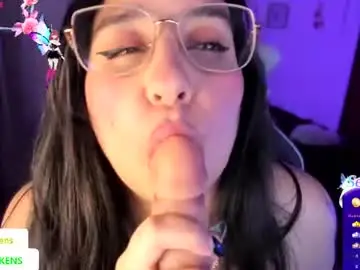 Chaturbate Adult Webcams of tellme_maddie