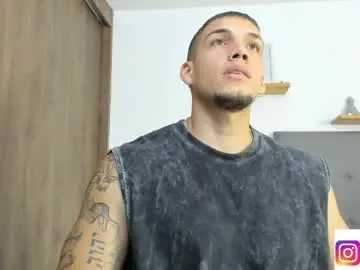 Chaturbate Nude Webcam of axel_taylor21