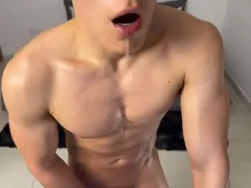 Chaturbate Nude Webcam of max_lancaster