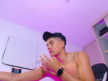 Chaturbate Live Sex Cam of calavalerio
