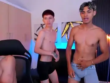 Chaturbate Live Sex Cam of interracial_wallen
