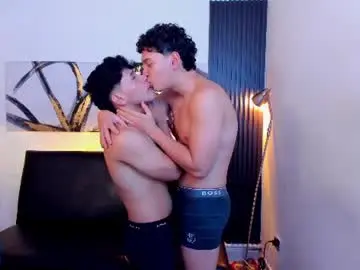 Chaturbate Live Sex Cam of interracial_wallen