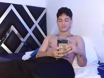 Chaturbate Sex Chat of levy_steve
