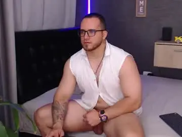 Chaturbate Best live sex cam show of maximussantorini