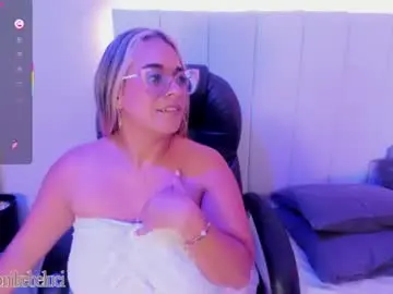 Chaturbate Watch Live Sex Cams of mhonikbelucci