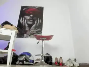 Chaturbate Live Porn of sarah_mistress_