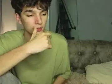 Chaturbate Private Sex Chat of em_chipsi
