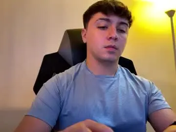Chaturbate Live Sex Cam of aron__cooper