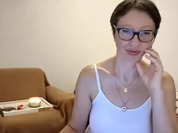 Chaturbate Live Sex Cam of bellarose_2020