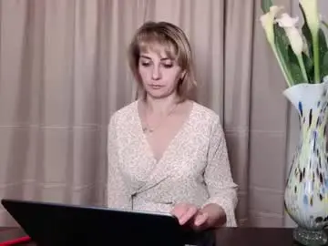 Chaturbate Free Porn Cam of crystalfever_