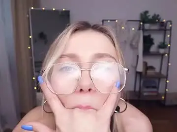 Chaturbate Private Sex Chat of glossybabe_