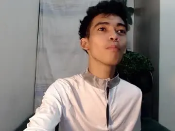 Chaturbate Watch Live Sex Cams of laurence_cuttieguyhere