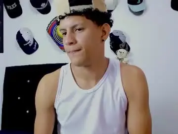 Chaturbate Live Porn of theo_bigcock_