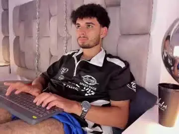 Chaturbate Sex Cam of lucasthomson_