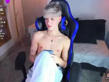 Chaturbate Watch Live Sex Cams of vladhellsing4