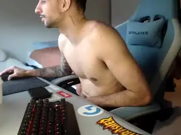 Chaturbate Free Porn Cam of papijakey