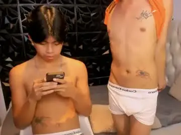 Chaturbate Watch Live Sex Cams of hugecockcum69
