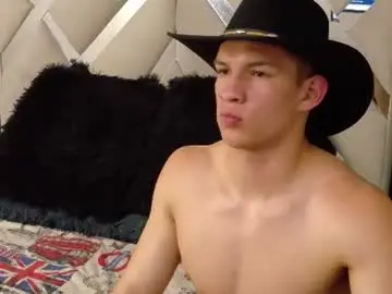 Chaturbate Best live sex cam show of apolo_warrior