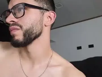 Chaturbate Sex Chat of phantom_bigger1