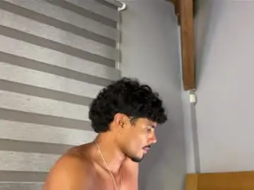 Chaturbate Live Sex Cam of daniel0910s