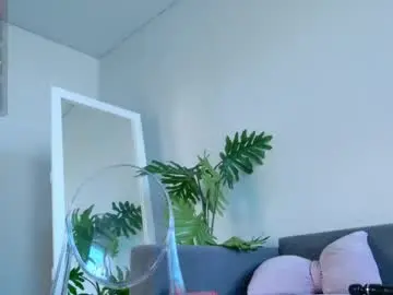 Chaturbate Free Live Porn of milly_shy