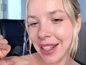 Chaturbate Live Porn of milly_shy