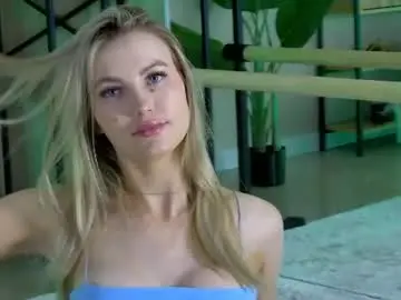Chaturbate Best live sex cam show of yungtessa
