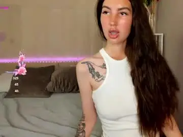 Chaturbate Live Sex Cam of lira_revery