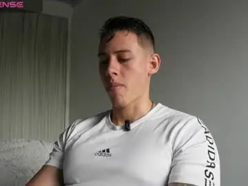 Chaturbate Free Porn Cam of muscle_king_cum