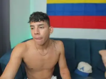 Chaturbate Adult Webcams of andrew_twink18