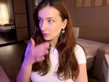 Chaturbate Live Sex Cam of stella_rass