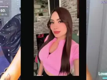 Chaturbate Live Porn of paulina_galvis2700