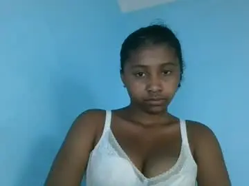 Chaturbate Live Sex Cam of milinasy