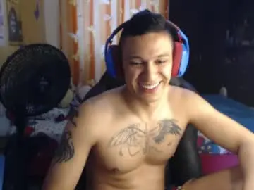 Chaturbate Live Sex Cam of tobicraig